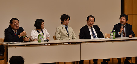 講師
